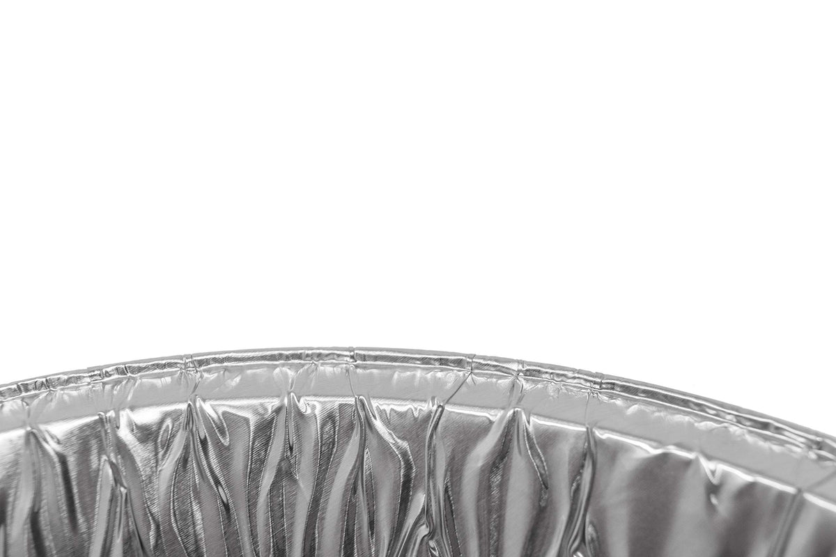 Fig & Leaf flat-bottom pans promote even baking and reheating.