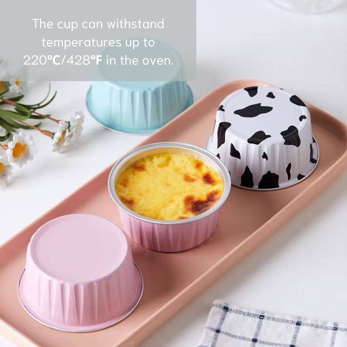 Findful disposable mini cake containers simplify event hosting.