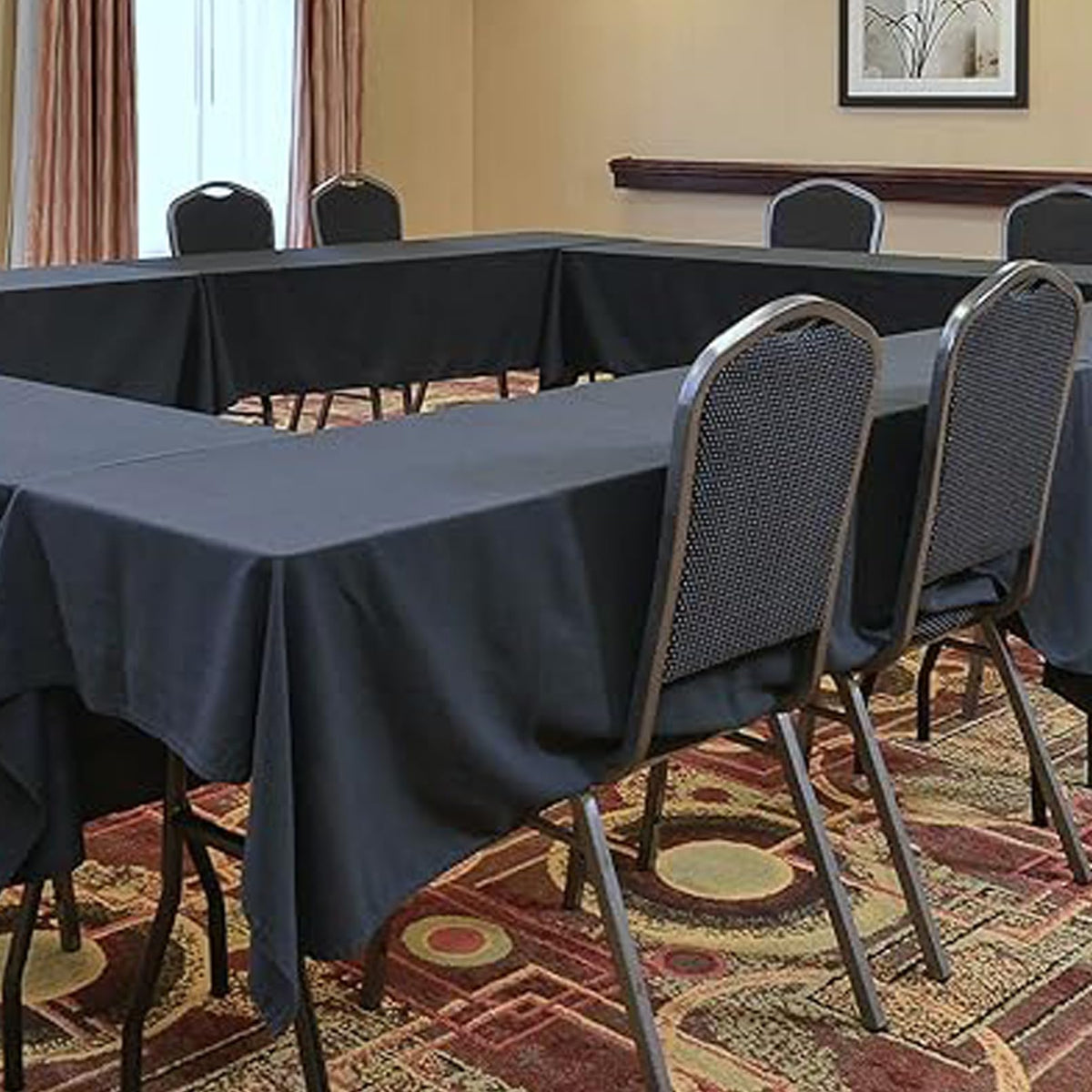 FindYou everyday-use tablecloth ideal for dining and parties