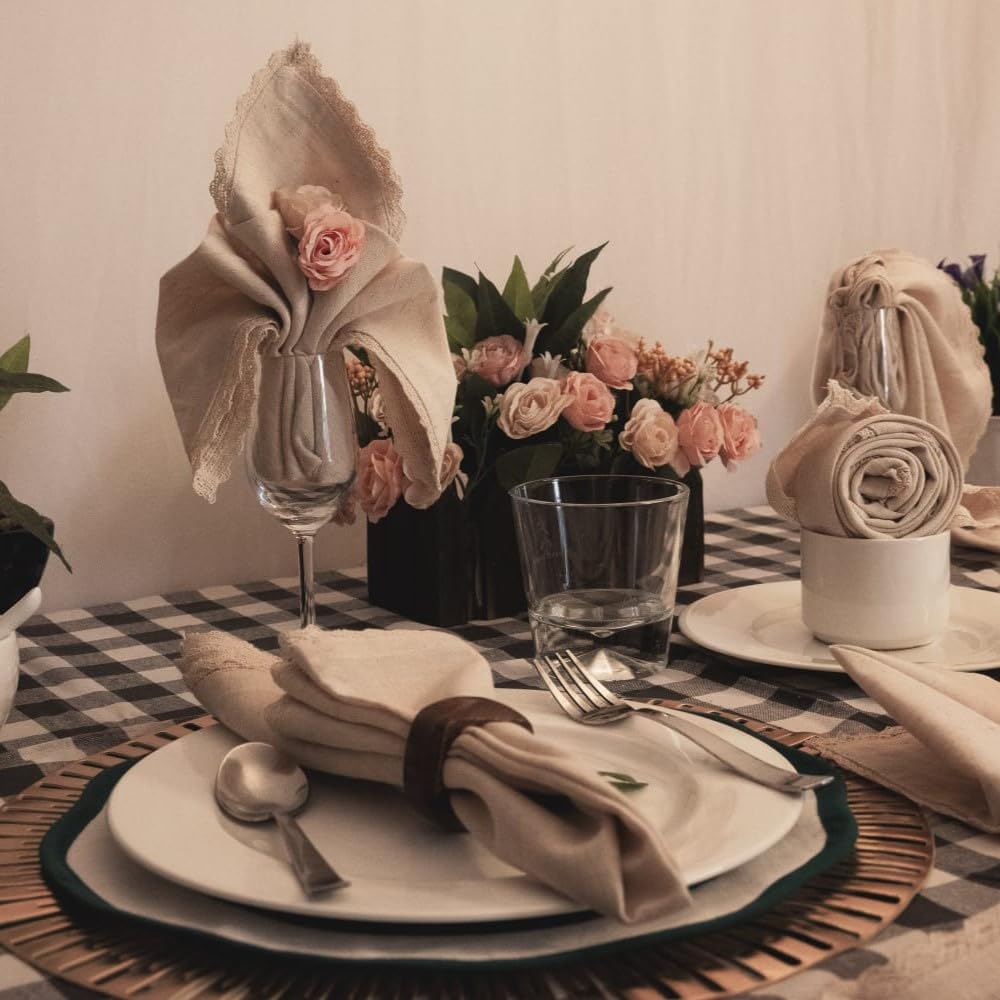 FINGERCRAFT ivory napkins complement any color scheme and décor.