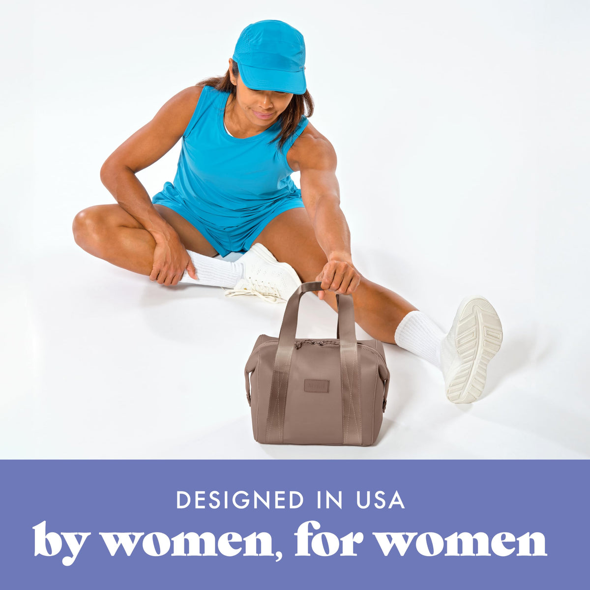 Machine-washable neoprene Fabric makes Remi bag easy to clean after use.