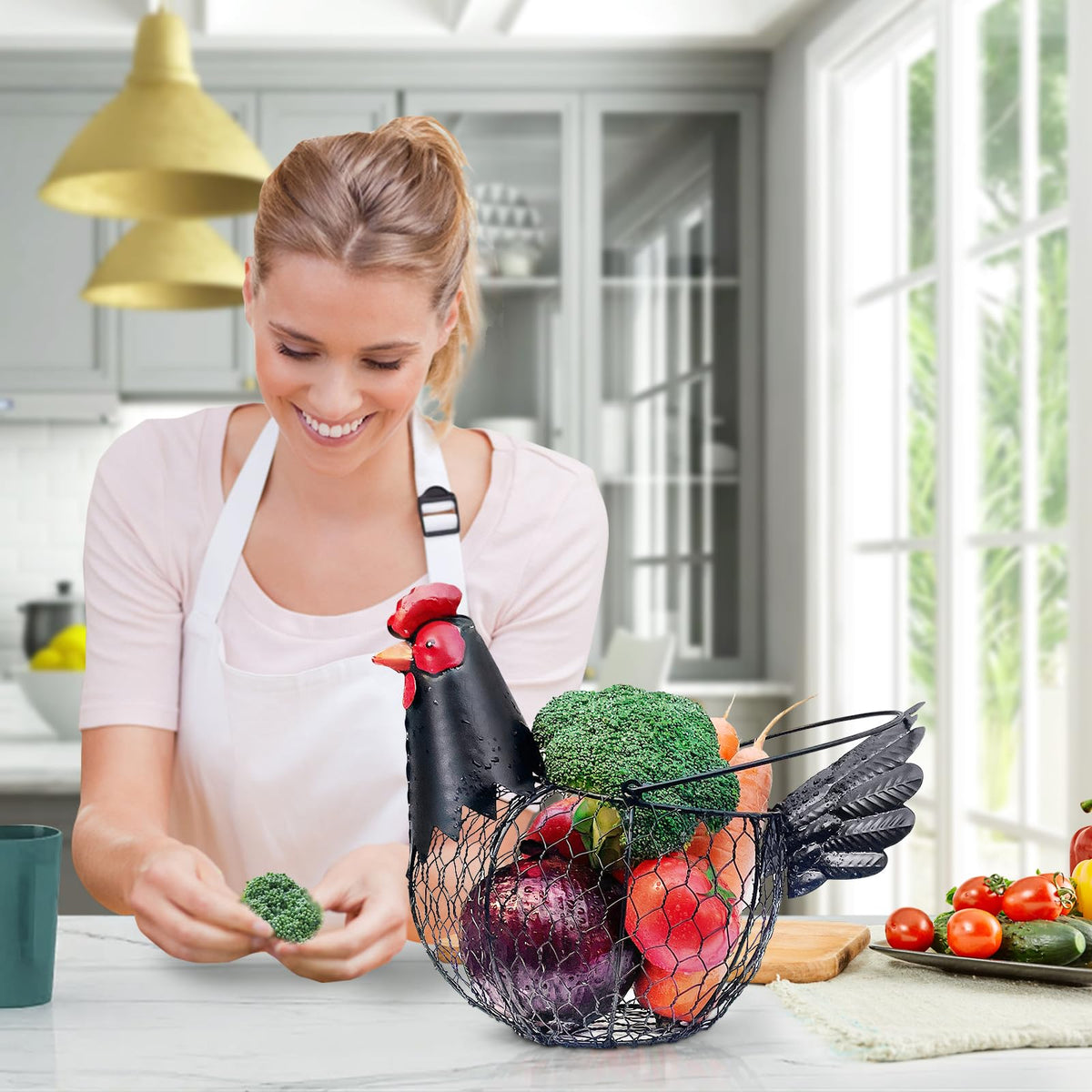 FJAXLJGYP basket with fruits showcases versatile kitchen display.
