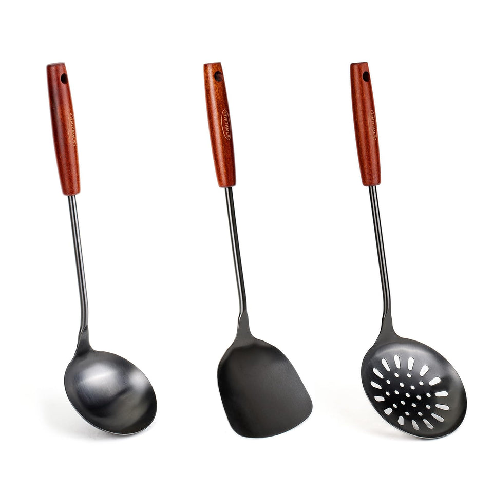 FJNATINH wok spatula with wooden handle for comfortable high-heat cooking.