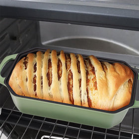Flavehc loaf pan interior enamel provides easy cleaning and maintenance