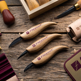 Flexcut KN500 roughing knife ideal for shaping larger areas with control.