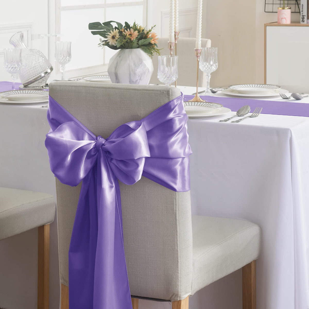 Flohar 12-pack lavender runners offer coordinated decor for multiple tables.