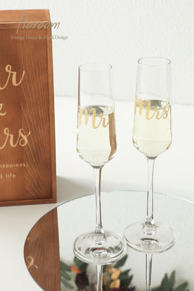 Floroom hand-blown lead-free glass delivering exceptional clarity for toasts