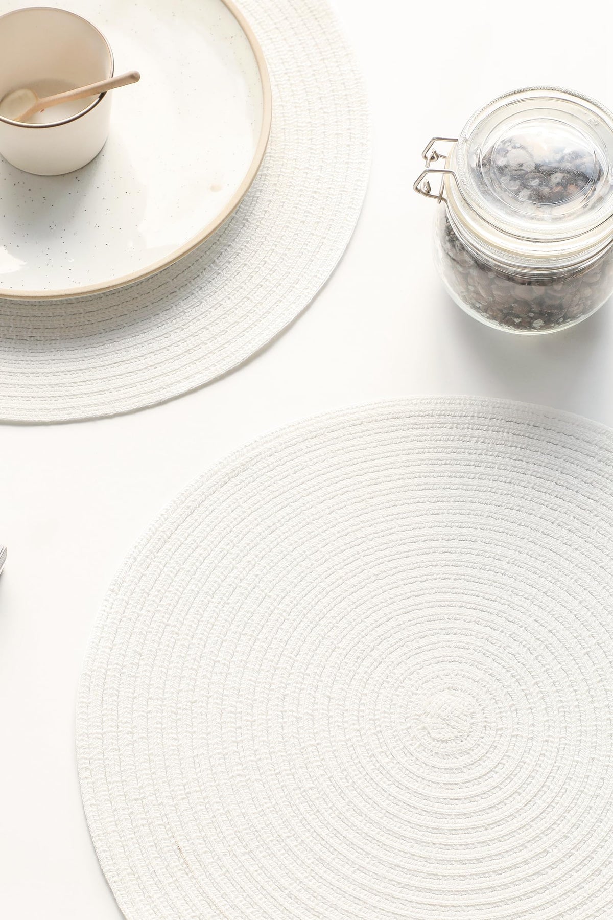 Floroom washable cotton-poly placemats simplify cleanup while keeping decor crisp and bright.