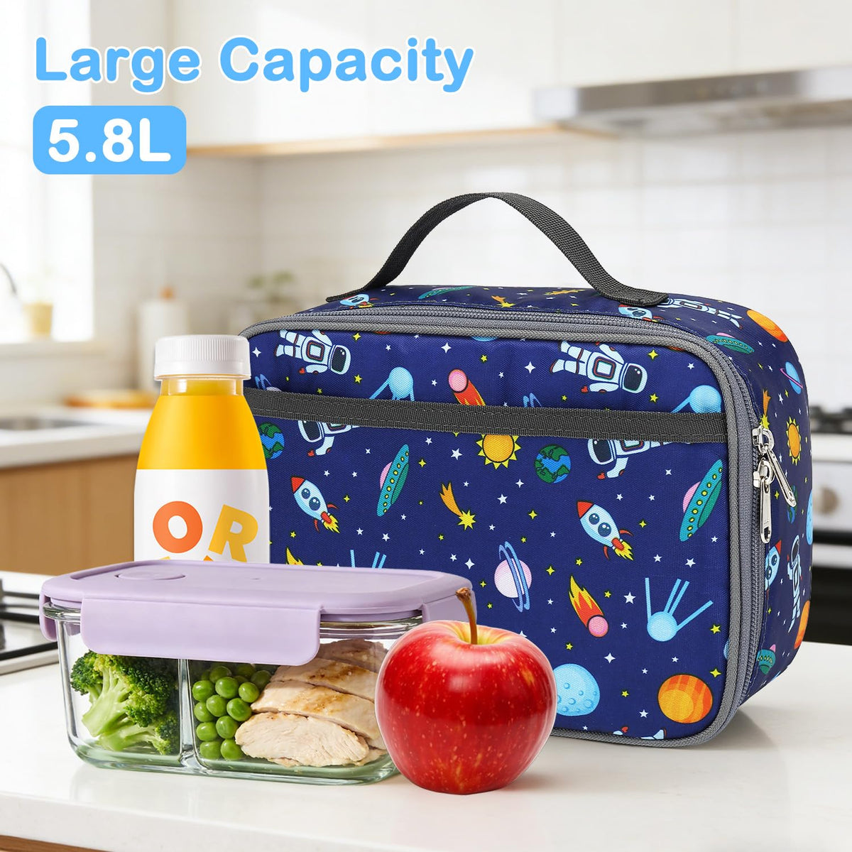 FlowFly inner mesh pouch keeps napkins and utensils neatly in place.