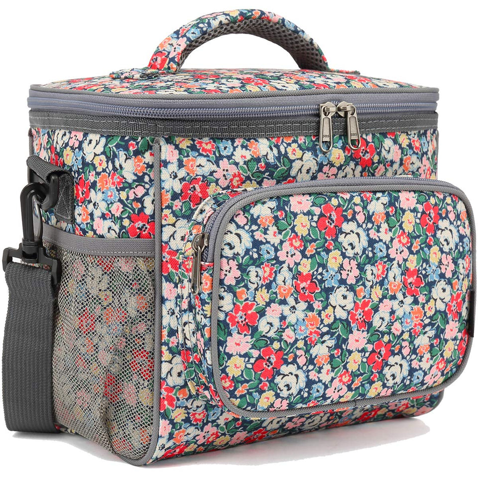 FlowFly insulated lunch bag front pocket for quick organization at work.
