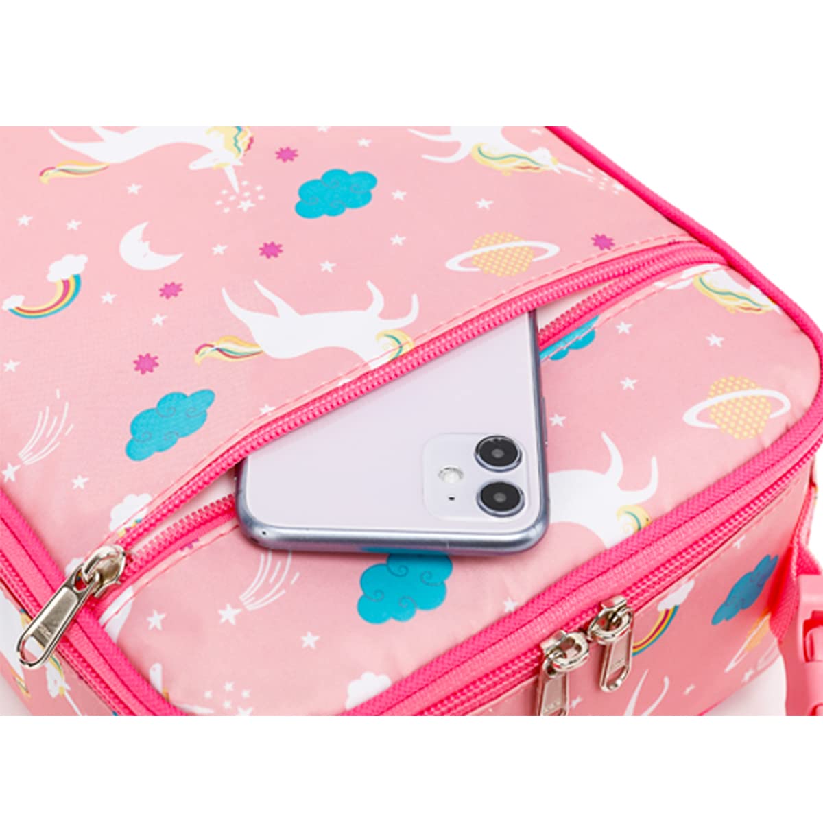 FlowFly lunch bag dimension size demonstrating fit for kids and adults