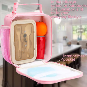FlowFly lunch bag front pocket provides space for notes or small treats