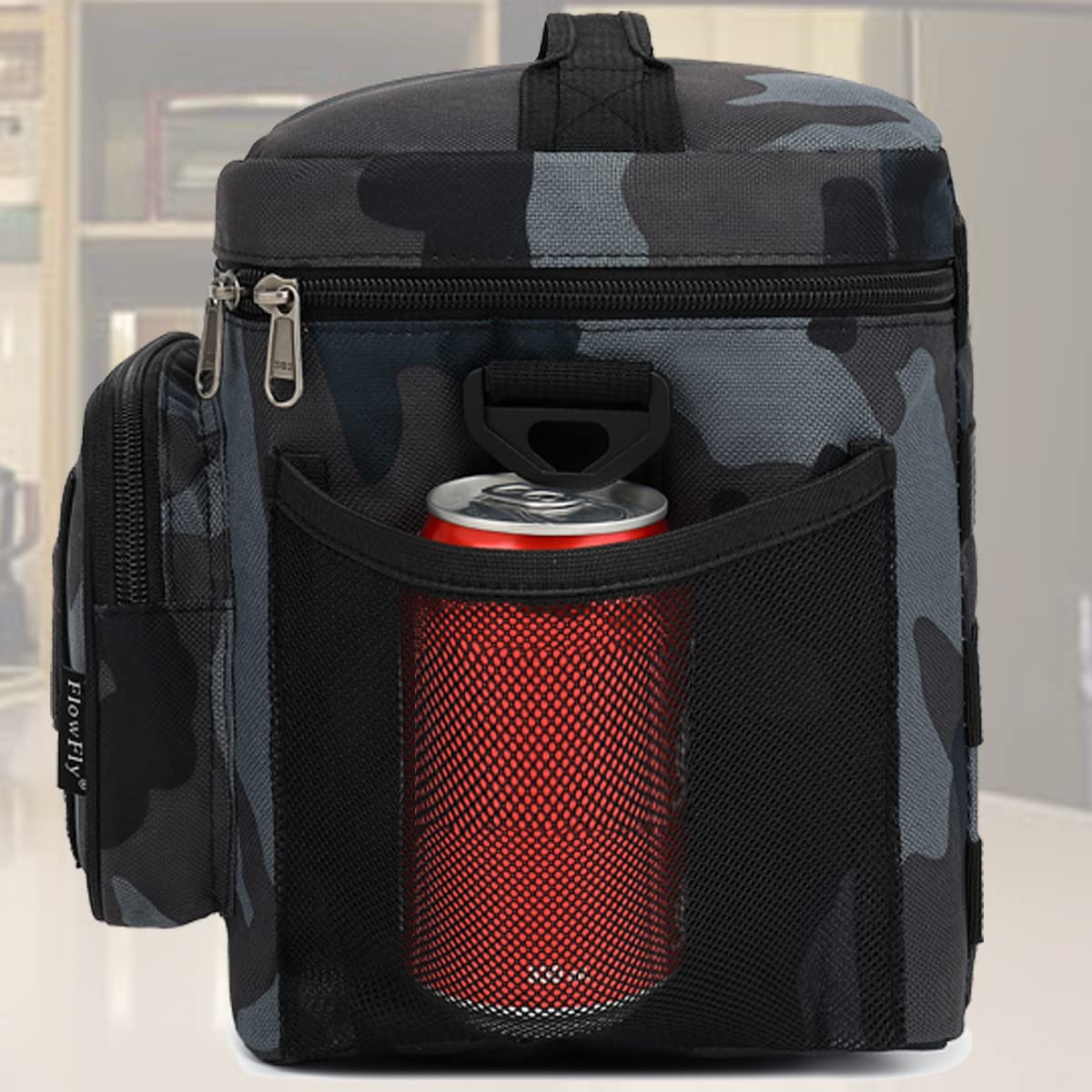 FlowFly lunch bag reinforced zipper and stitching for longevity.