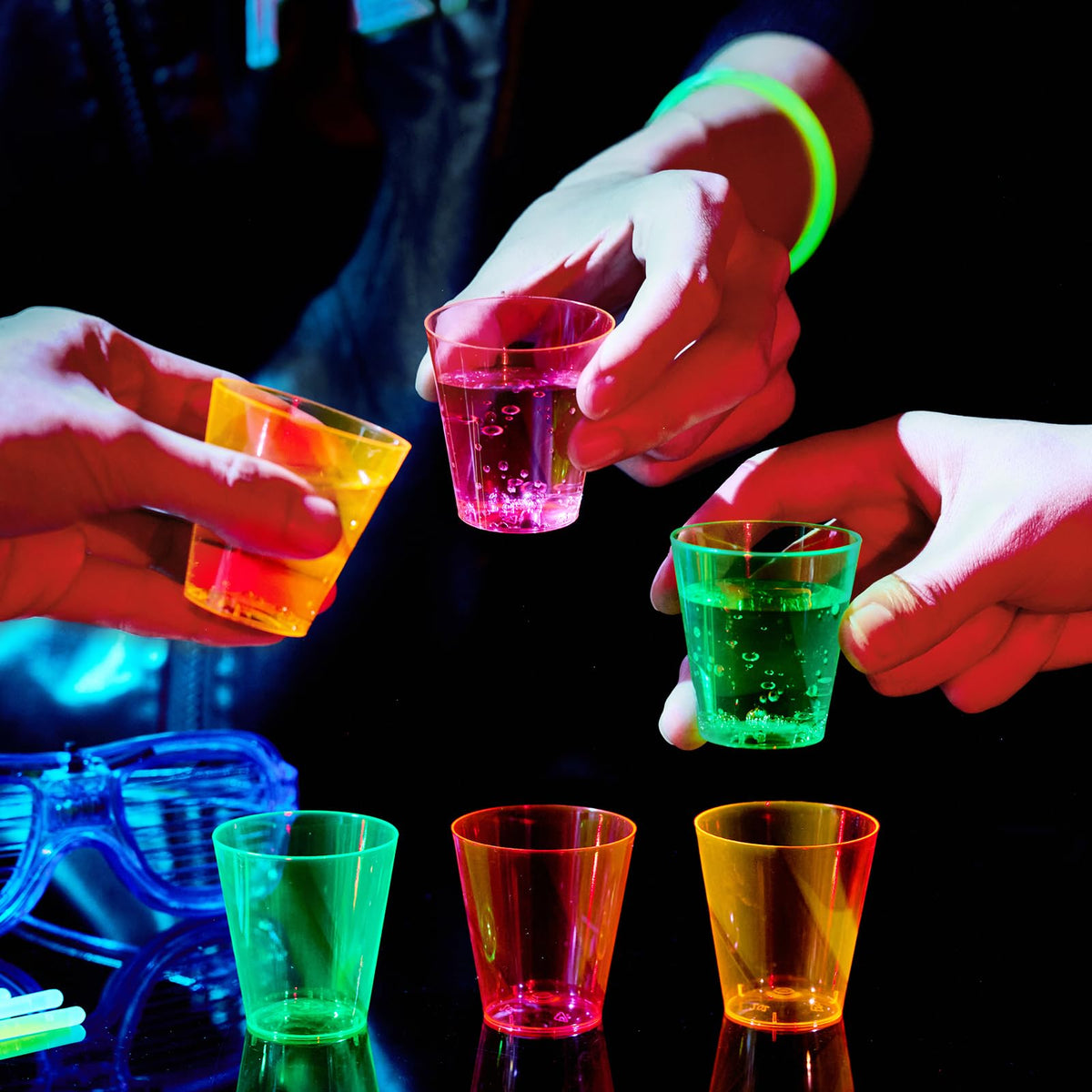 FOCUSLINE 2oz shot cups are food-grade plastic suitable for vodka, whiskey, or tastings