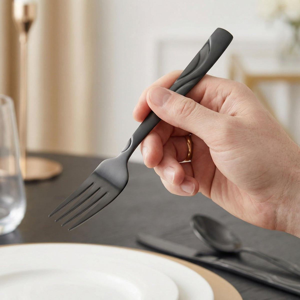 FONGDANLAITE dishwasher-safe flatware ready for easy cleanup