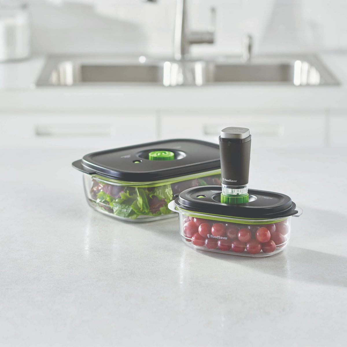 FoodSaver 2116382 marinate mode container highlights rapid marination options.