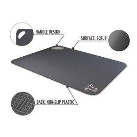 Fotouzy color-coded cutting mats help separate meat, vegetables, and fish safely.