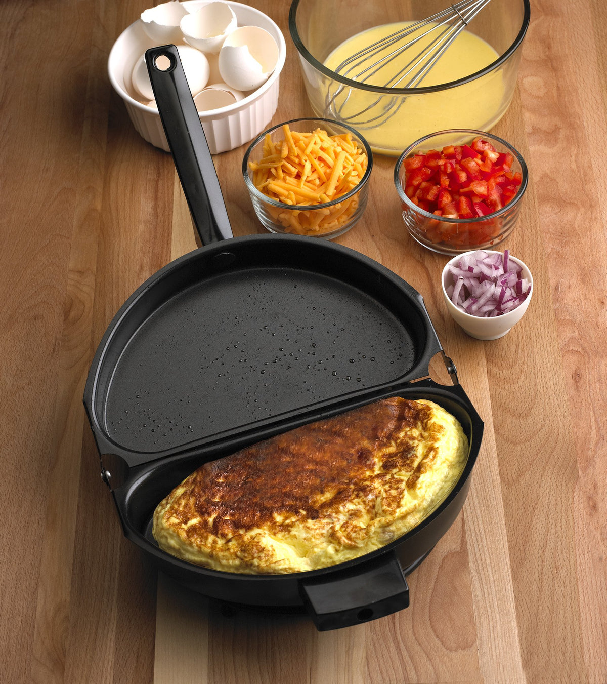 Fox Run non-stick coating highlighted for easy release and quick cleanup