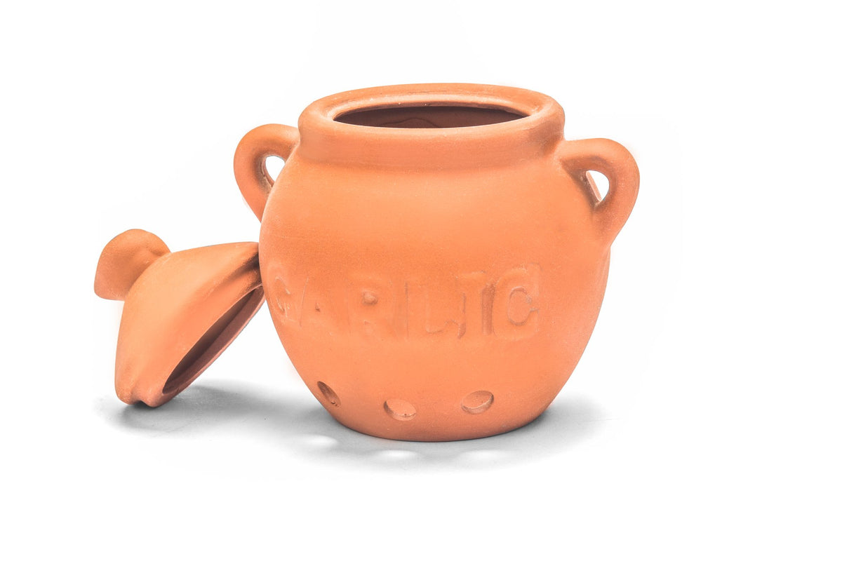 Fox Run garlic keeper compact size fits counters and shelves for easy access