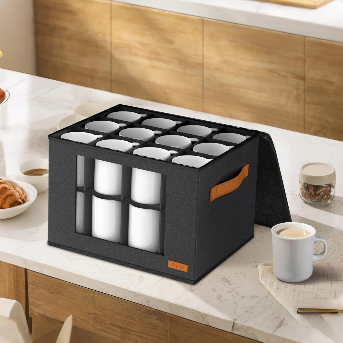 Foyego dust-proof storage box protects cups from dust between uses.