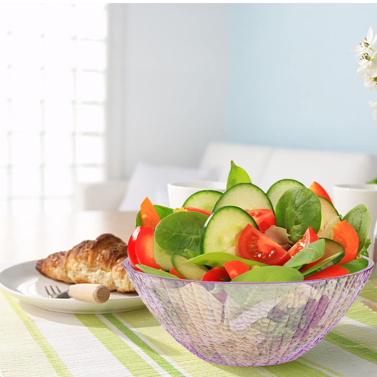Frcctre BPA-free and lead-free material supports safe everyday use.