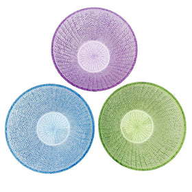 Frcctre deep-sided bowls prevent spills during busy gatherings.