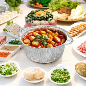Frcctre stackable pans simplify transport at gatherings