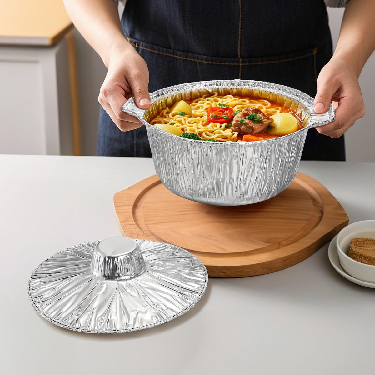 Frcctre disposable pots ideal for parties and events