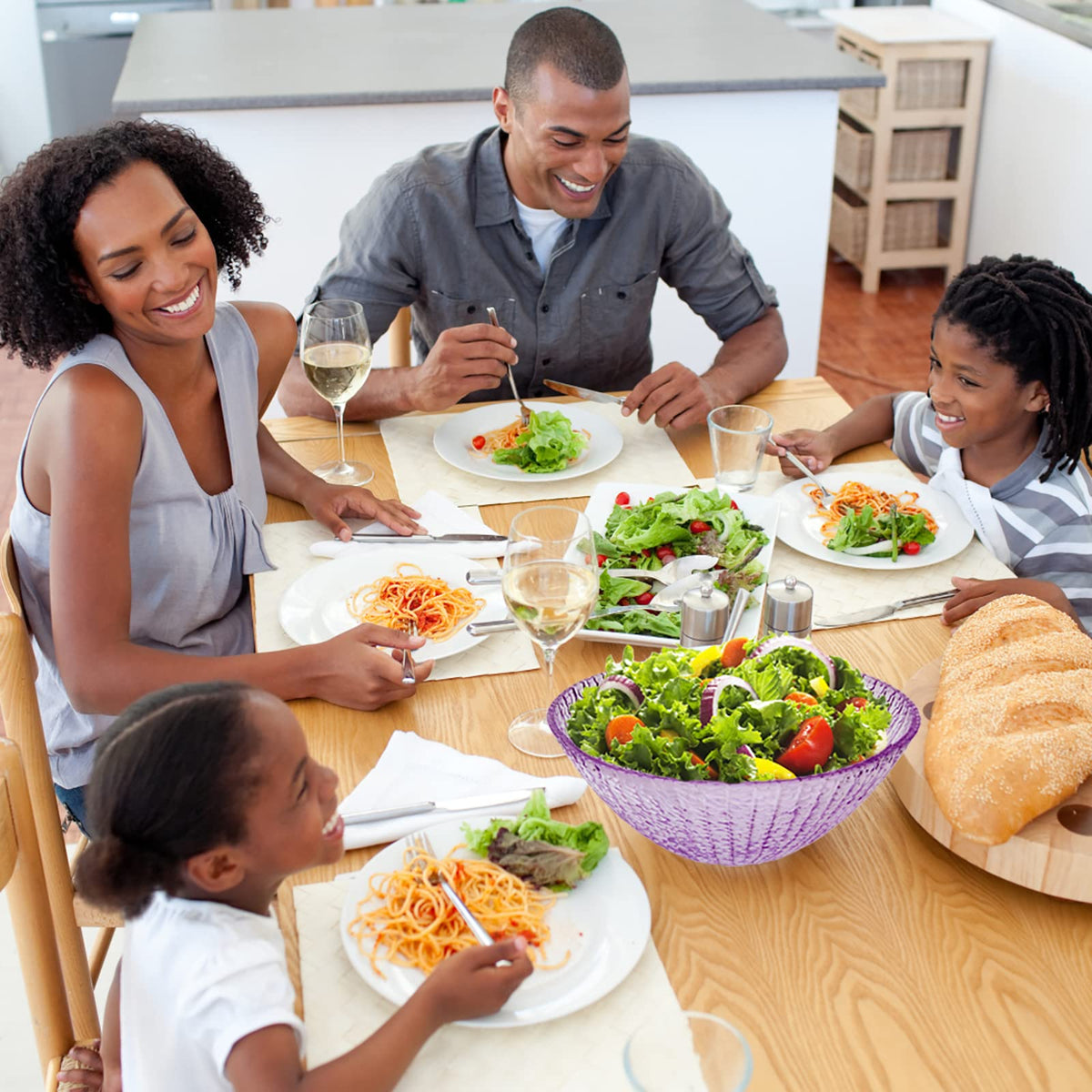 Frcctre stackable and lightweight bowls simplify storage and transport.