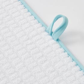 FreshMint absorbent microfiber padding dries more efficiently without fading colors.