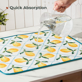 FreshMint 3-ply microfiber mat rapidly absorbs moisture for tidy countertops