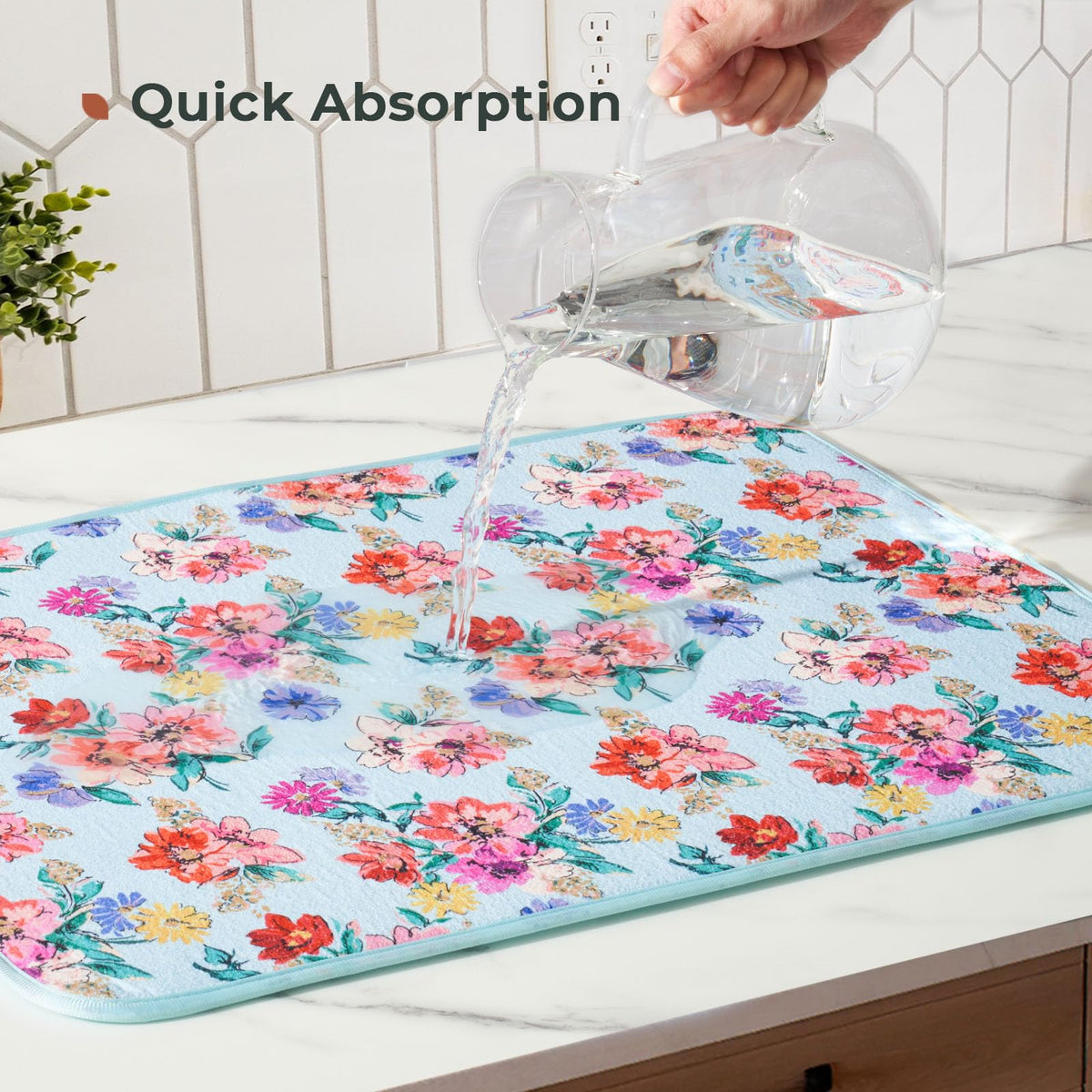 FreshMint grid design drying mat closeup shows the intricate pattern and premium microfiber.
