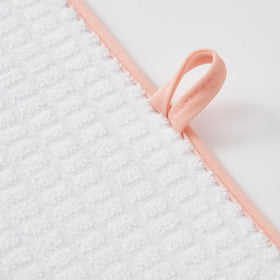 FRESHMINT machine-washable-dish-mat is easy to clean and reuse.