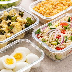 Freshware borosilicate glass endures freezer-to-oven transitions with reliable clarity.