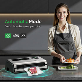 FRESKO vacuum sealer demonstrating Pulse-Vac manual control for delicate foods.