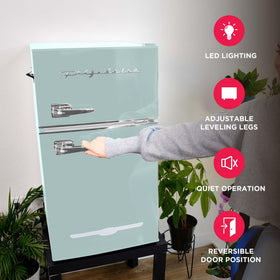 Frigidaire EFR840 freezer with ice cube tray for quick chilling.