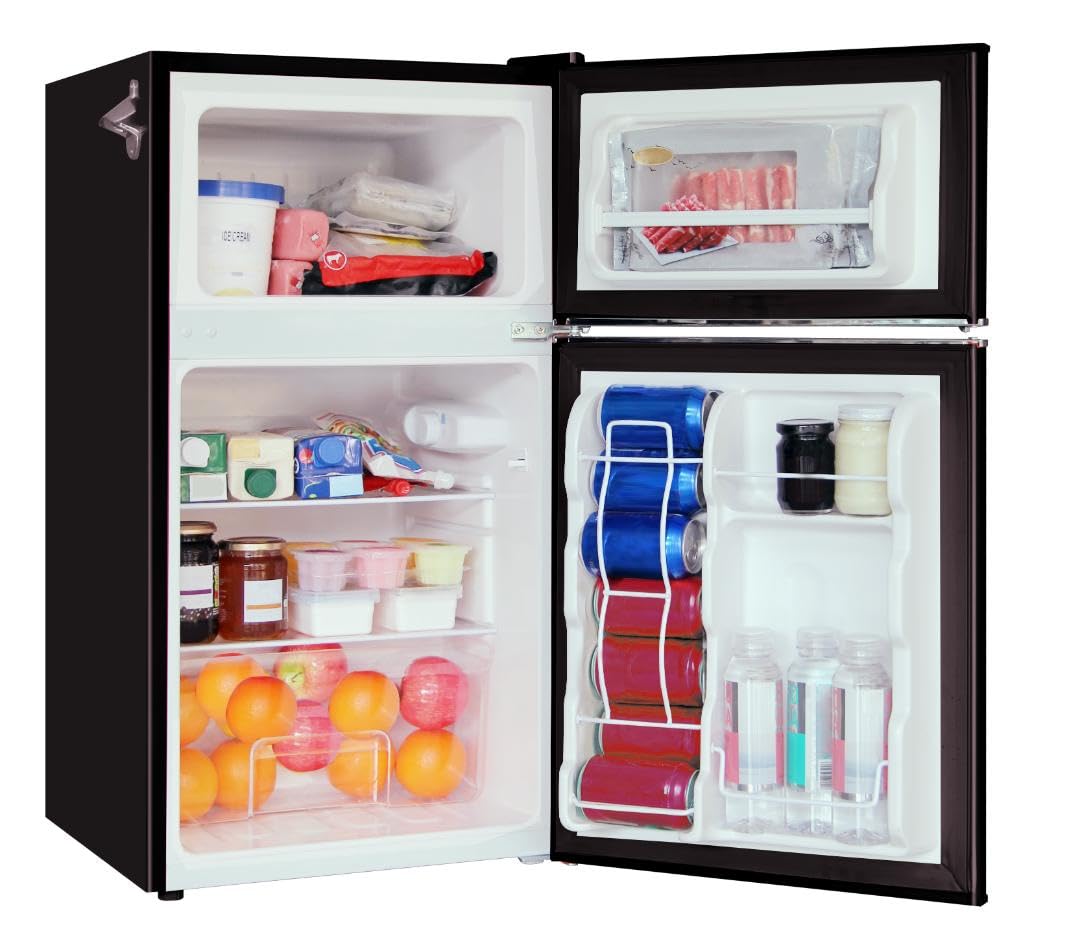Frigidaire EFR840 ice tray in the freezer for quick, small frozen items.