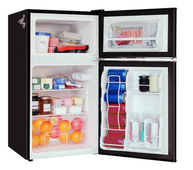 Frigidaire EFR840 ice tray in the freezer for quick, small frozen items.
