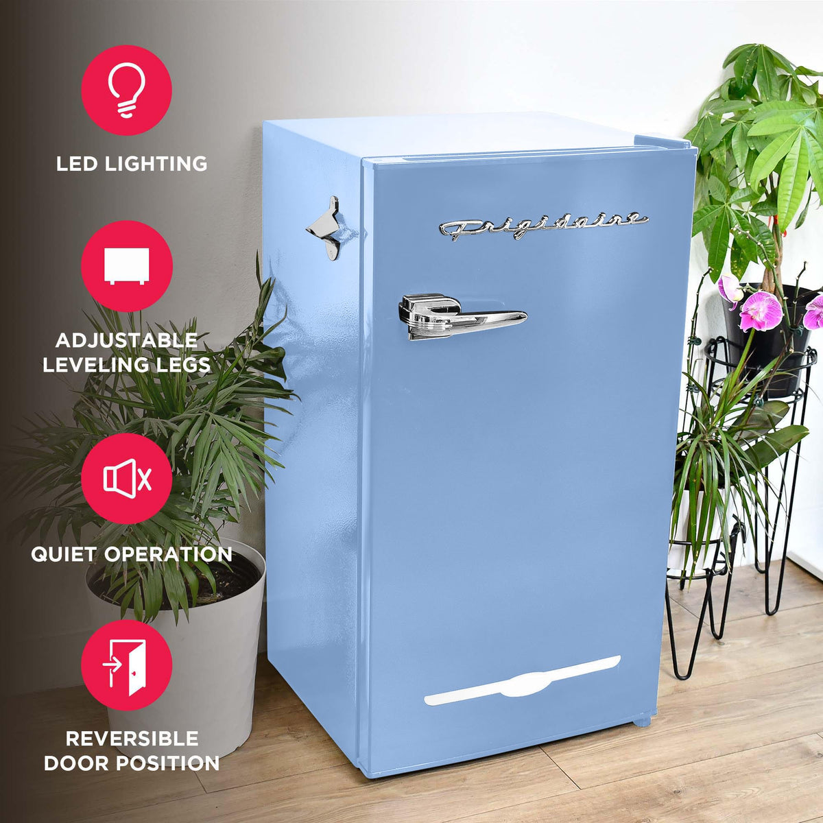 Frigidaire Retro Compact Fridge interior shelves provide flexible storage for drinks and snacks.