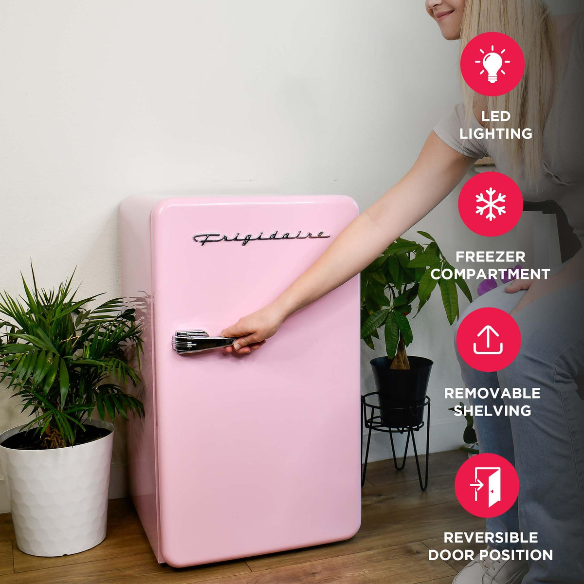 Frigidaire retro fridge removable shelves for easy cleanup