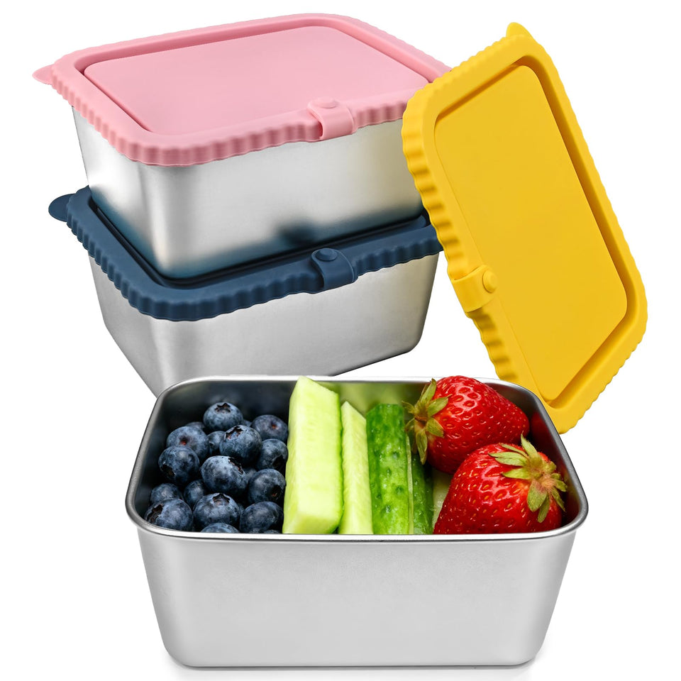 FRUIID snack-pack 20oz container with silicone lids secures snacks on the go.