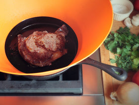 Frywall BPA-free silicone material close-up highlighting safe, heat-tolerant construction.