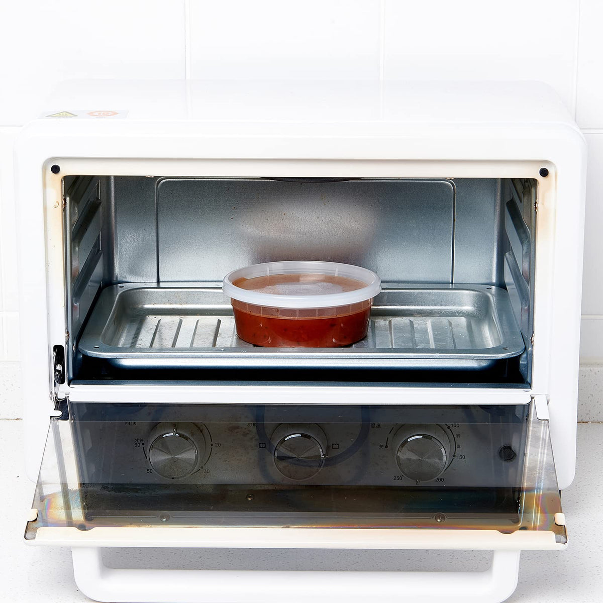FULING microwave-safe container for quick reheats without soggy textures.