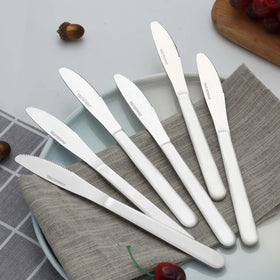 Funnydin mirror-polished dinner knives with a sleek, timeless look