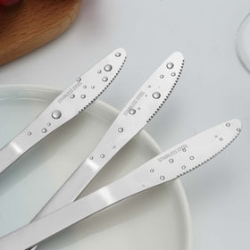 Funnydin stainless steel dinner knife highlighting durable, food-grade material