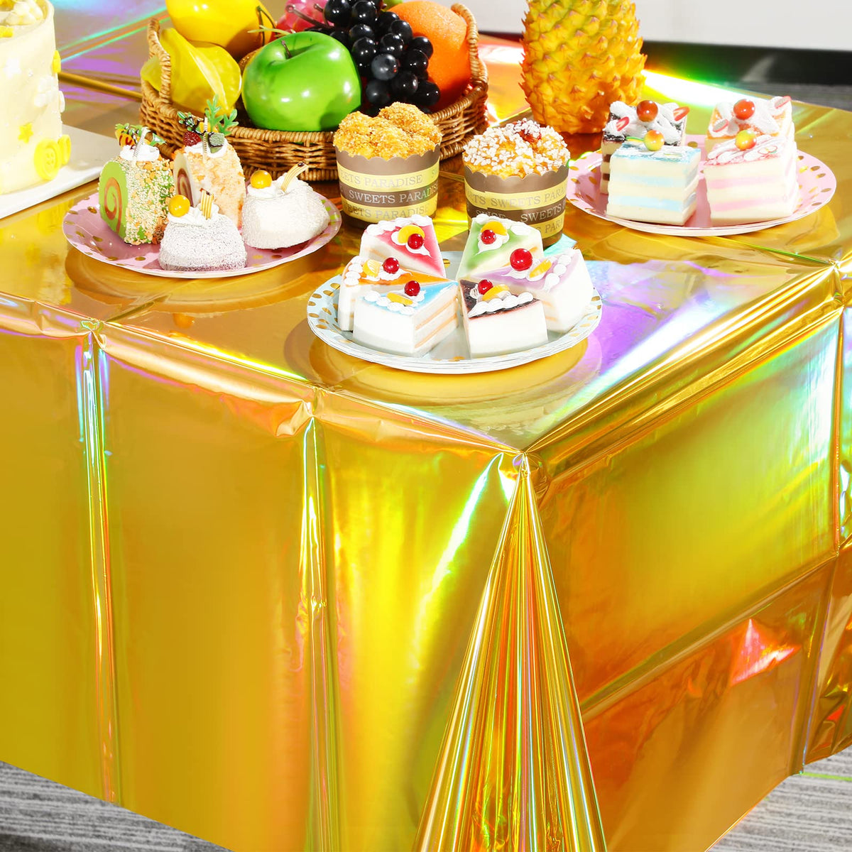 FunnyPars four-pack kit provides quick, coordinated decor for multiple tables.
