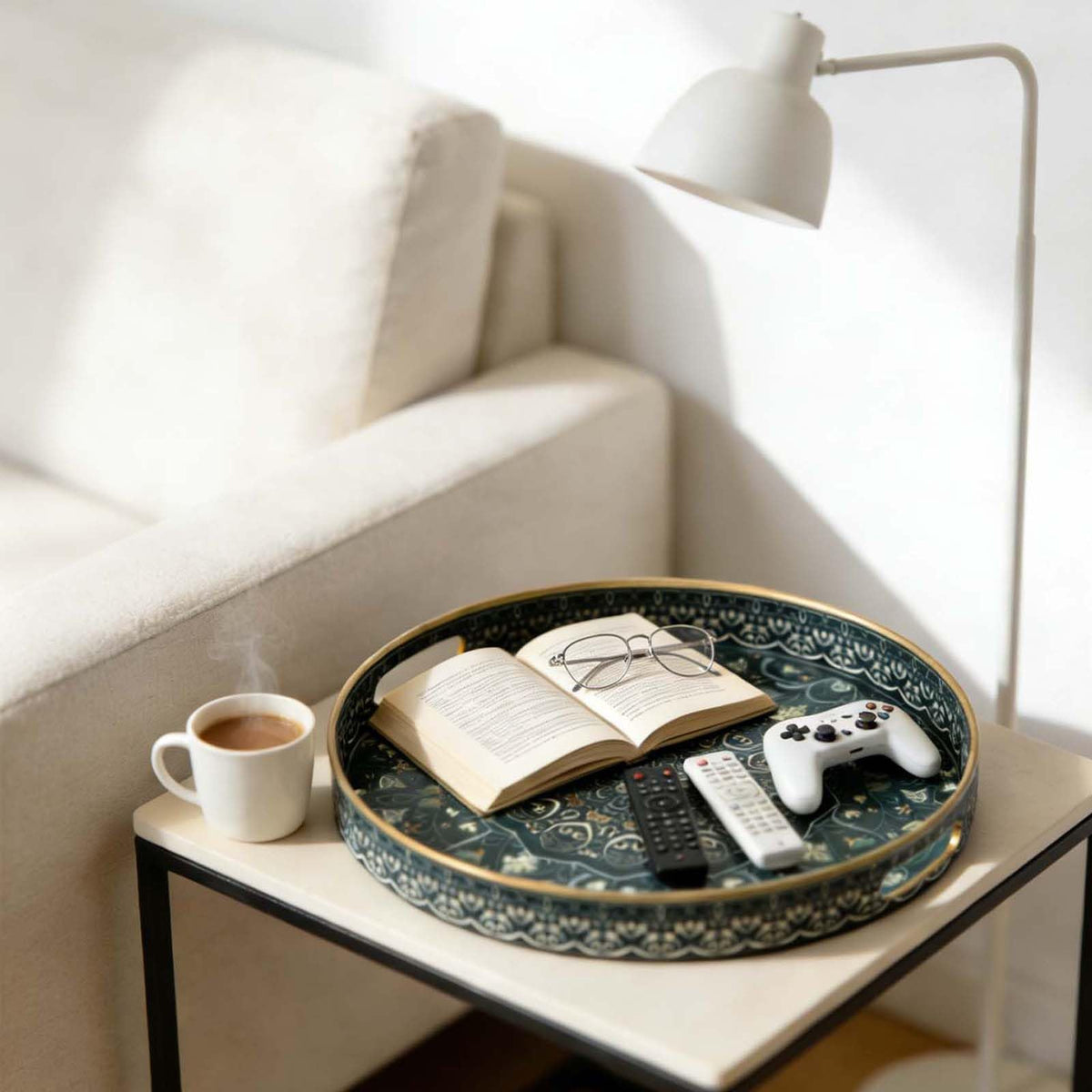 Fuukou multiuse tray serves snacks, vanity items, or small decor.