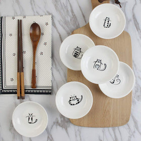FUYU 4-inch dessert plate with cat motif for snacks and desserts.