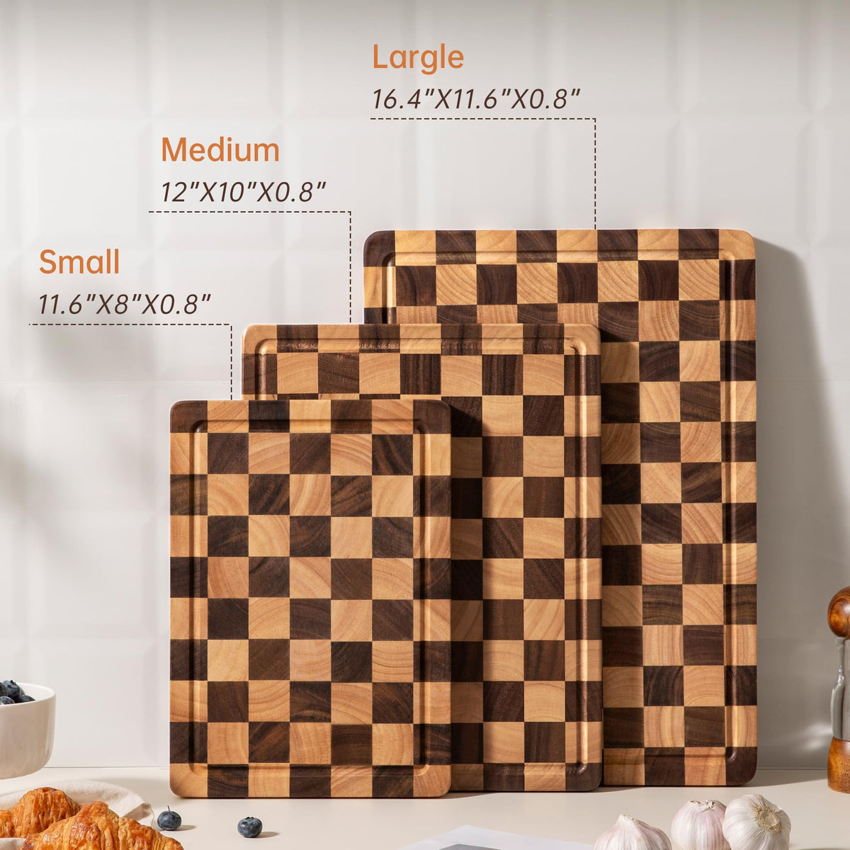 Fyctio checkered cutting board—medium top view, precise cuts on versatile surface.