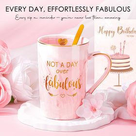 Gagalico soy candle highlighting cozy ambiance for birthdays.